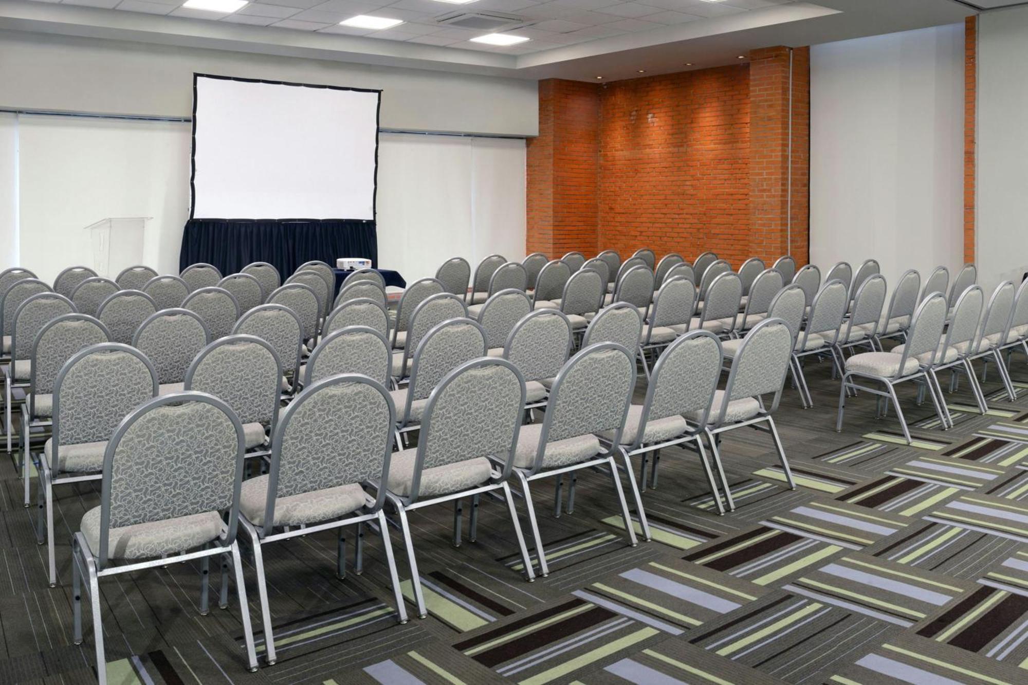 Country Club By Hnf Guadalajara